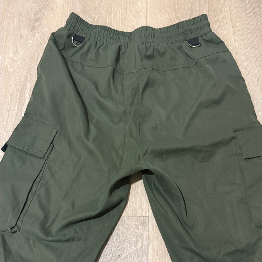 SHEIN Men's Olive Green Cargo Jogger Pants with Black Strap Details - Picture 3 of 3